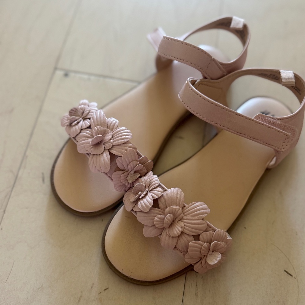 Girls flower sandal